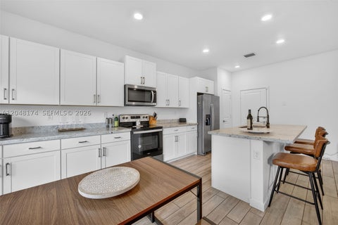 Tiny photo for 826 SE 17th St, Homestead, FL 33034 (MLS # A12048174)