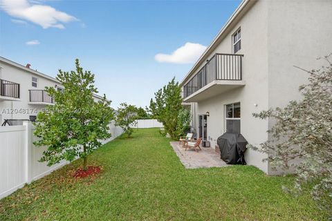 Tiny photo for 826 SE 17th St, Homestead, FL 33034 (MLS # A12048174)