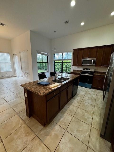 3927 NW 84th Way 3927