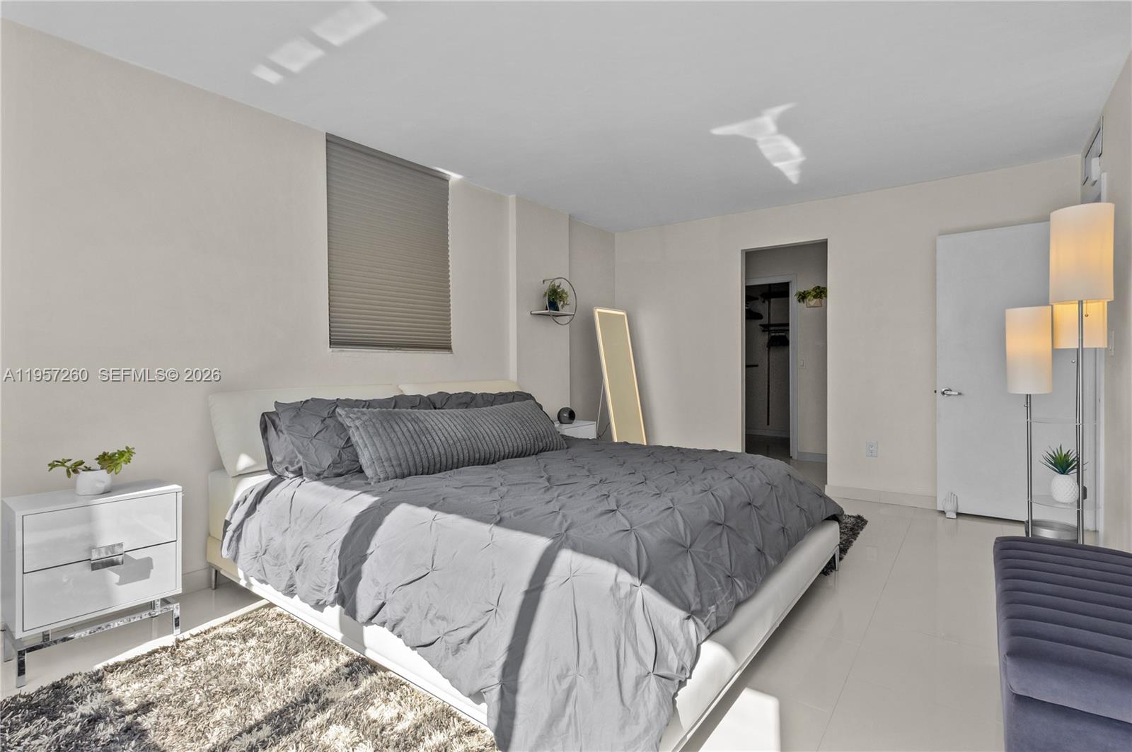 BAYVIEW CONDO - Residential Lease