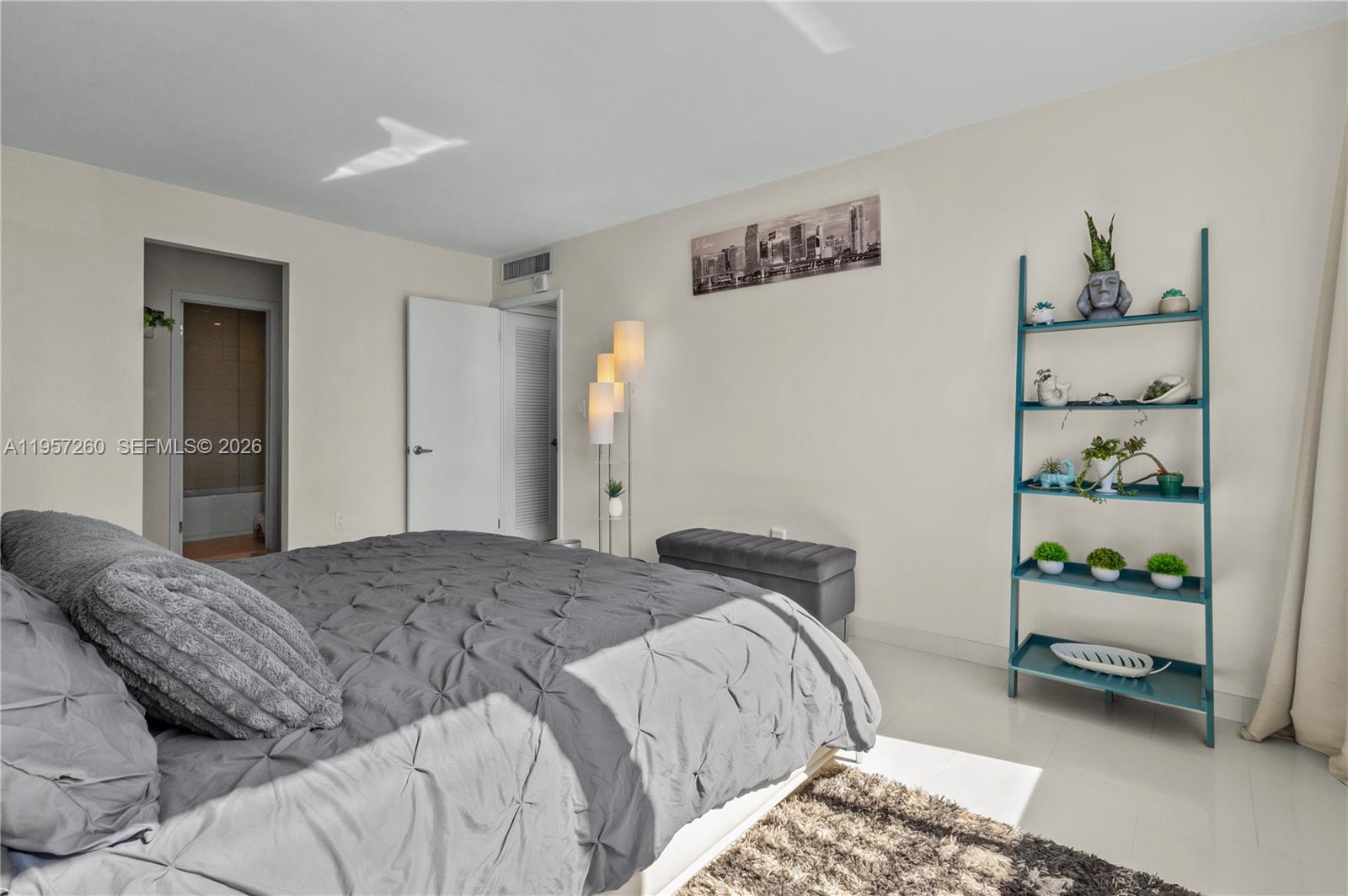 BAYVIEW CONDO - Residential Lease