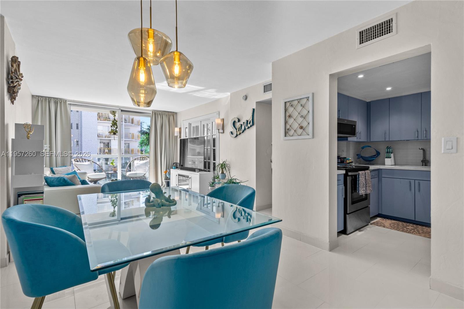 BAYVIEW CONDO - Residential Lease