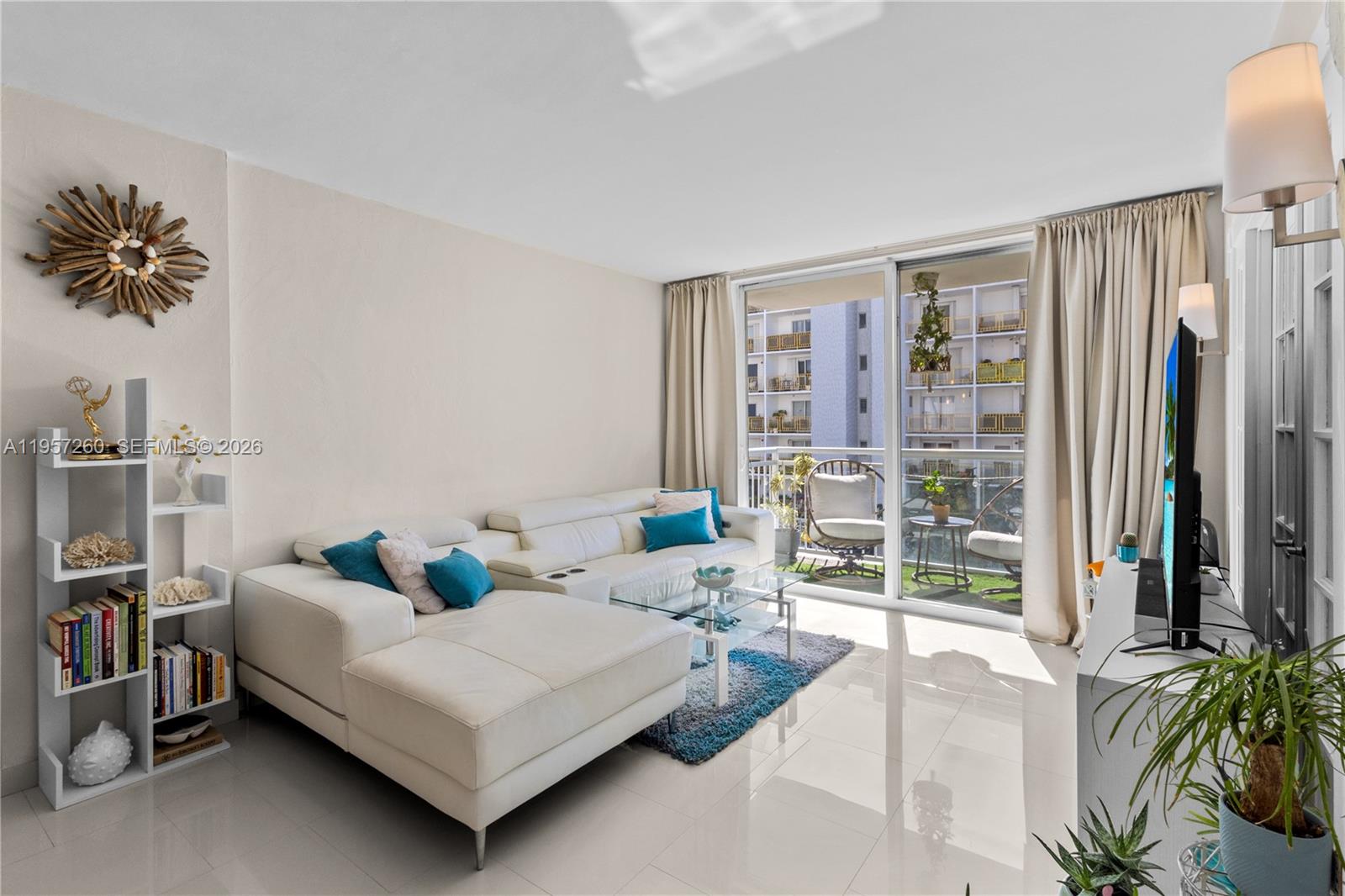 BAYVIEW CONDO - Residential Lease