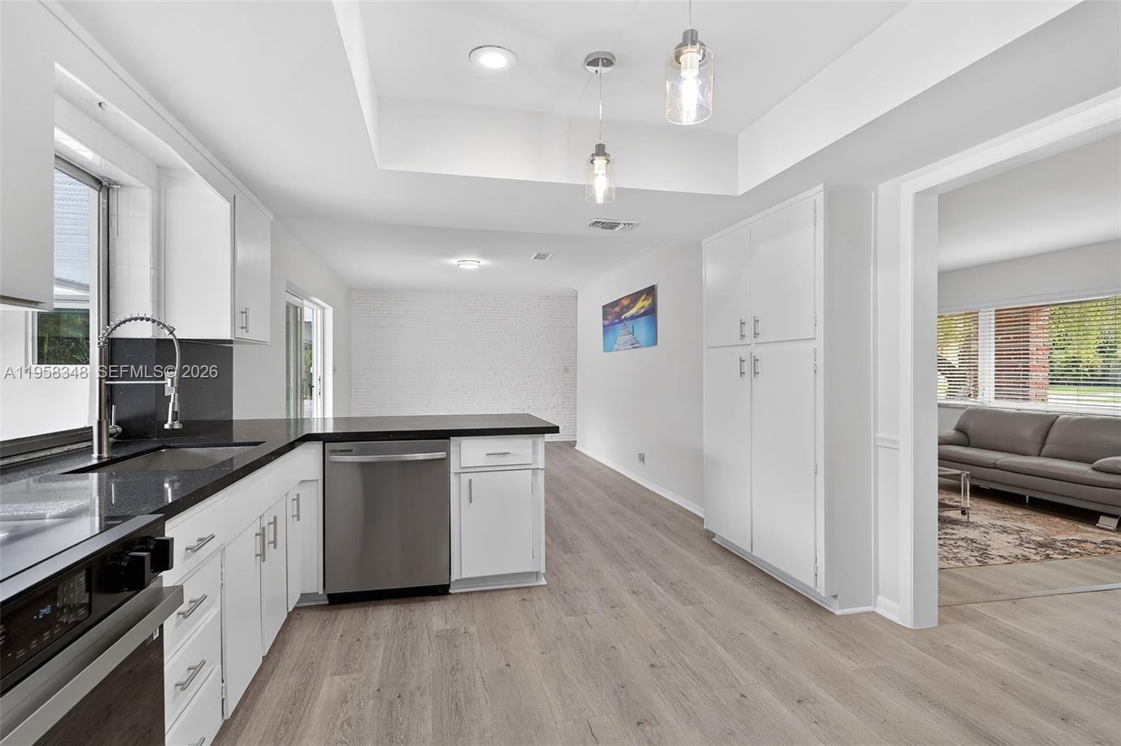 PLANTATIONS SECLUDED GARD - Residential