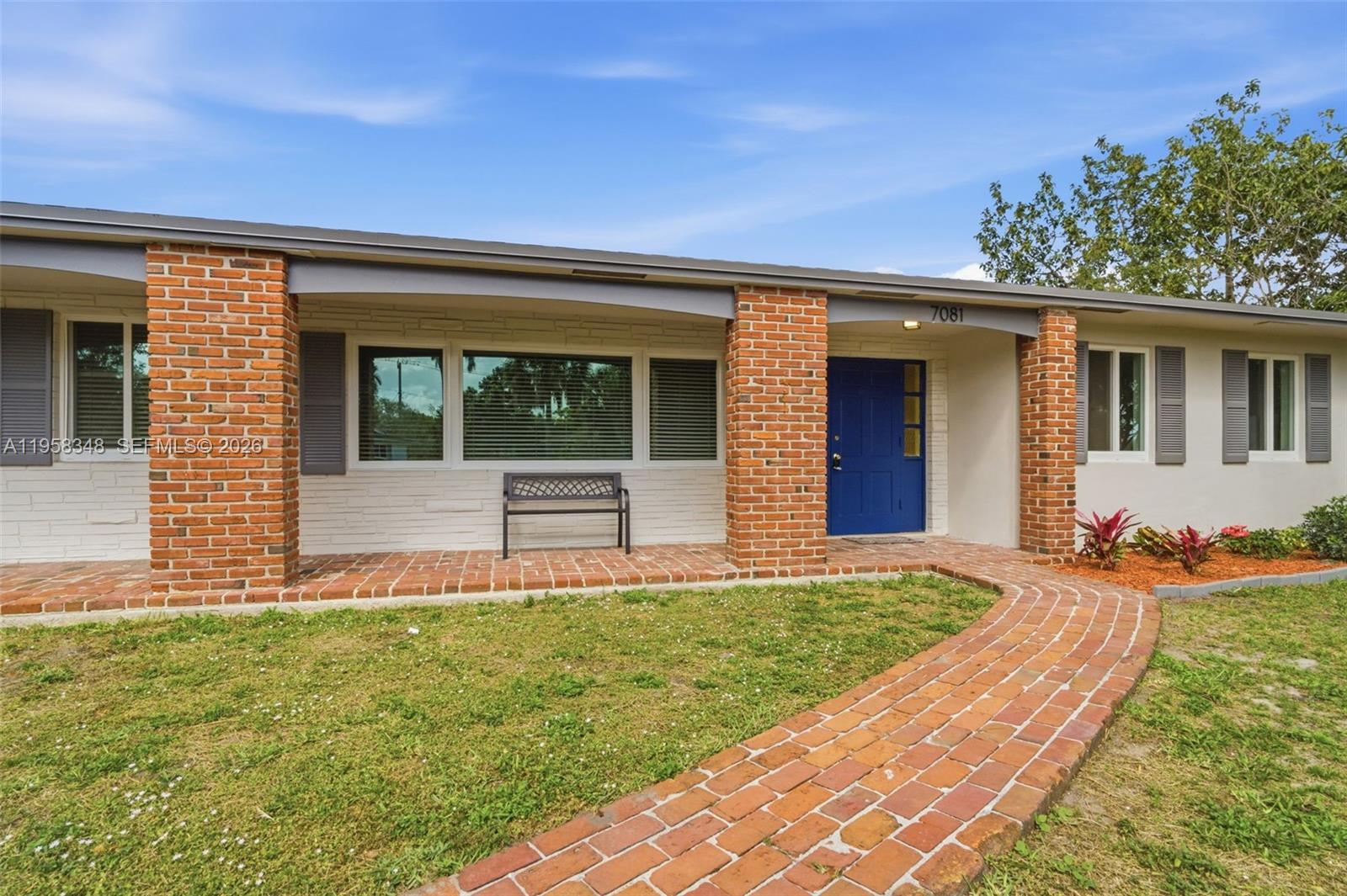 PLANTATIONS SECLUDED GARD - Residential