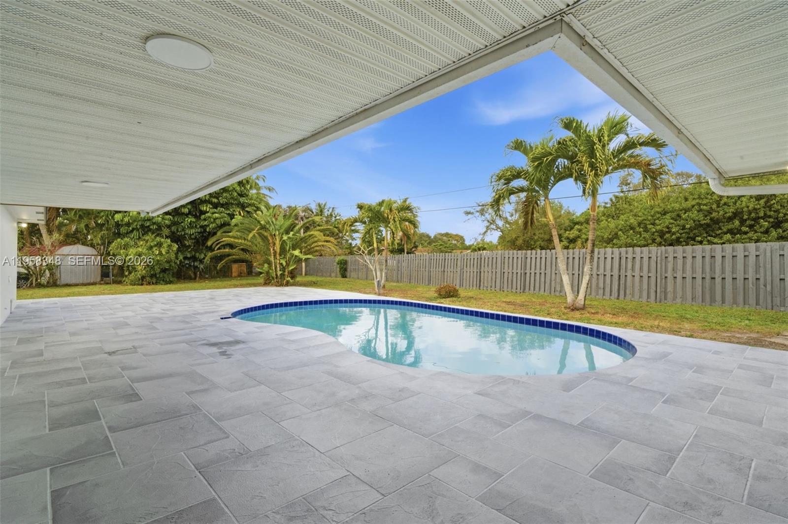 PLANTATIONS SECLUDED GARD - Residential