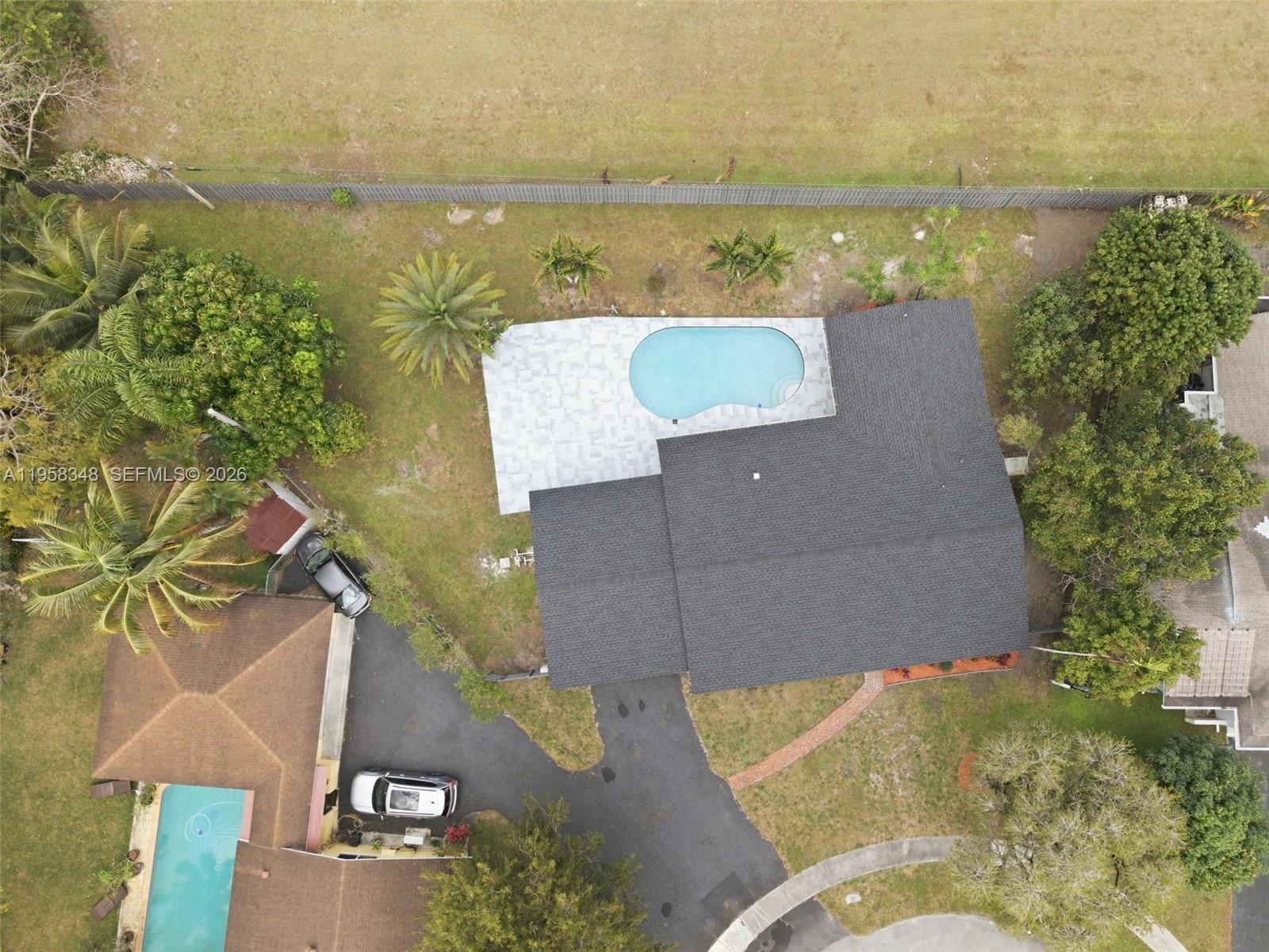 PLANTATIONS SECLUDED GARD - Residential