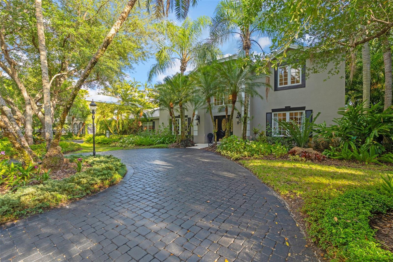 KINGS COVE - Residential