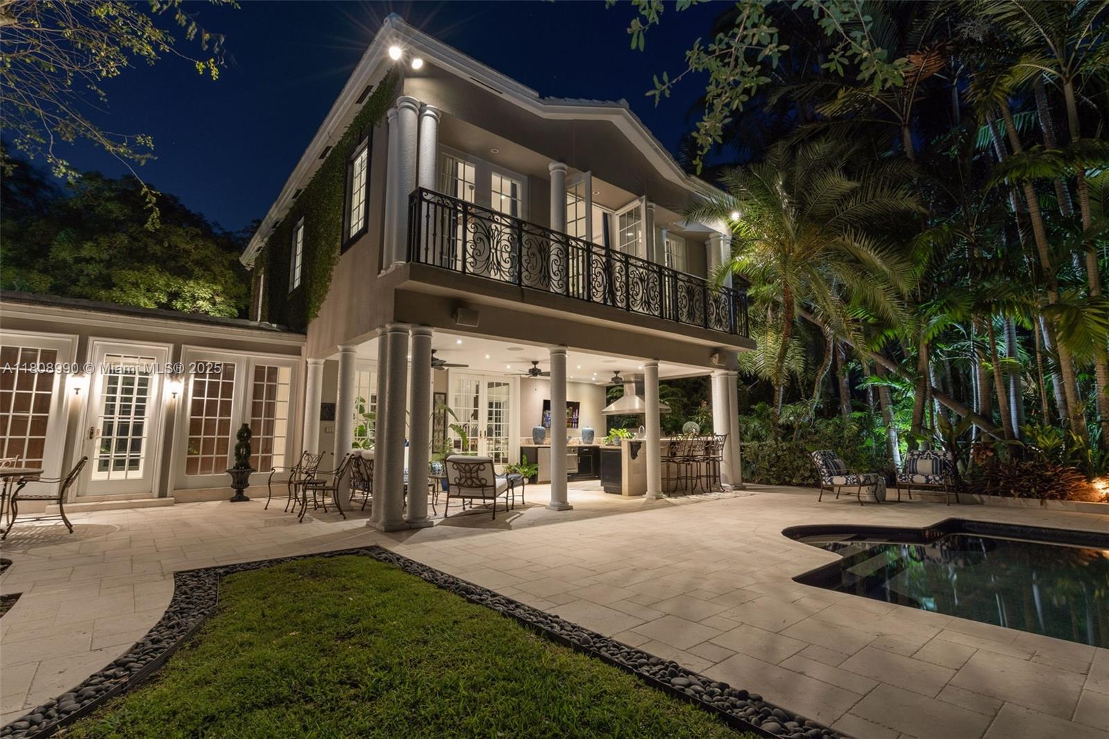 KINGS COVE - Residential