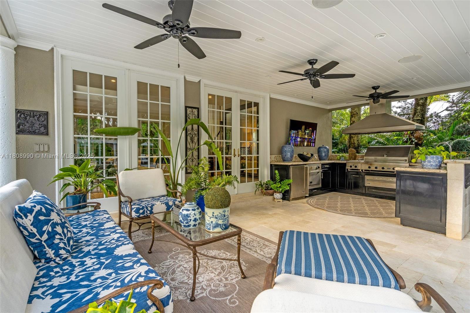 KINGS COVE - Residential