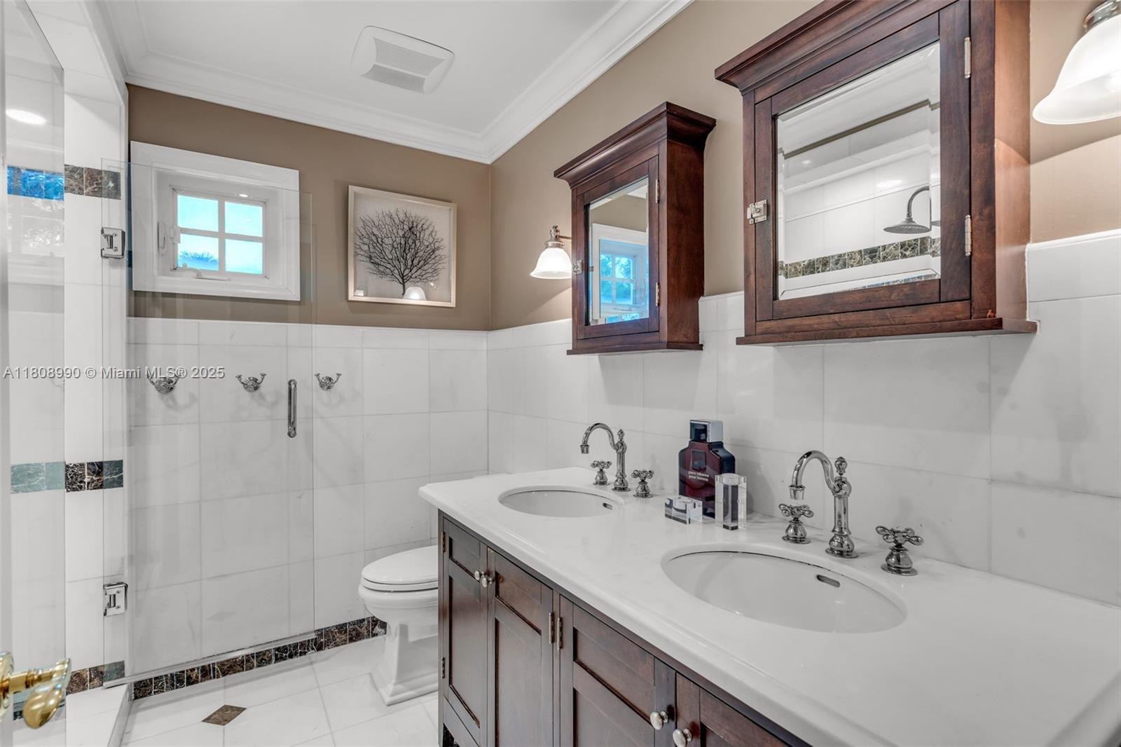 KINGS COVE - Residential