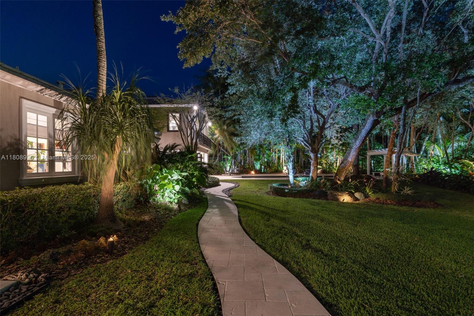 KINGS COVE - Residential