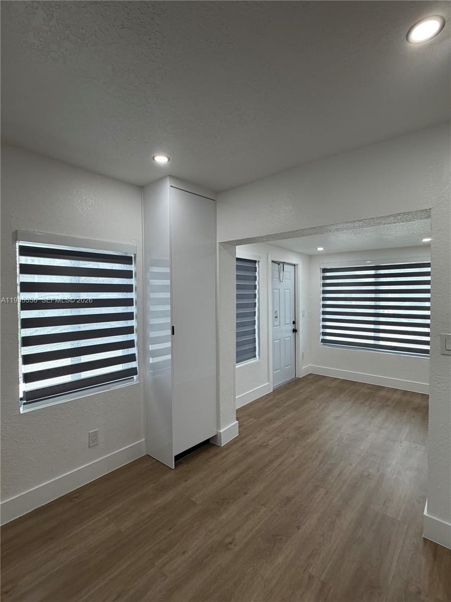 PALOMAR SUB - Residential Lease