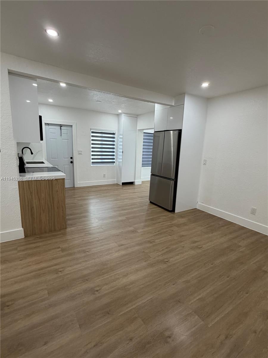 PALOMAR SUB - Residential Lease