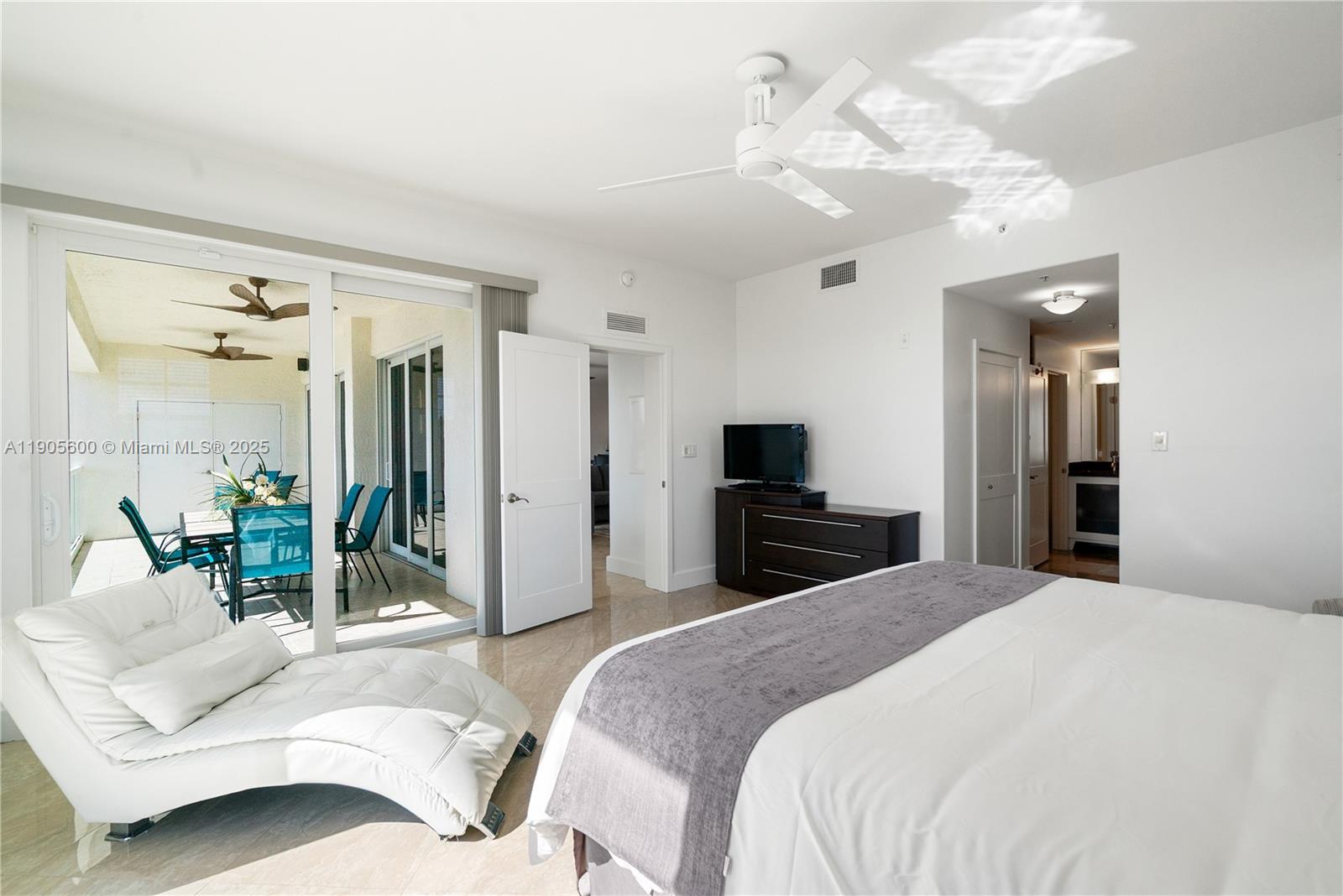 THE DOLPHIN AT MARINERS C - Residential