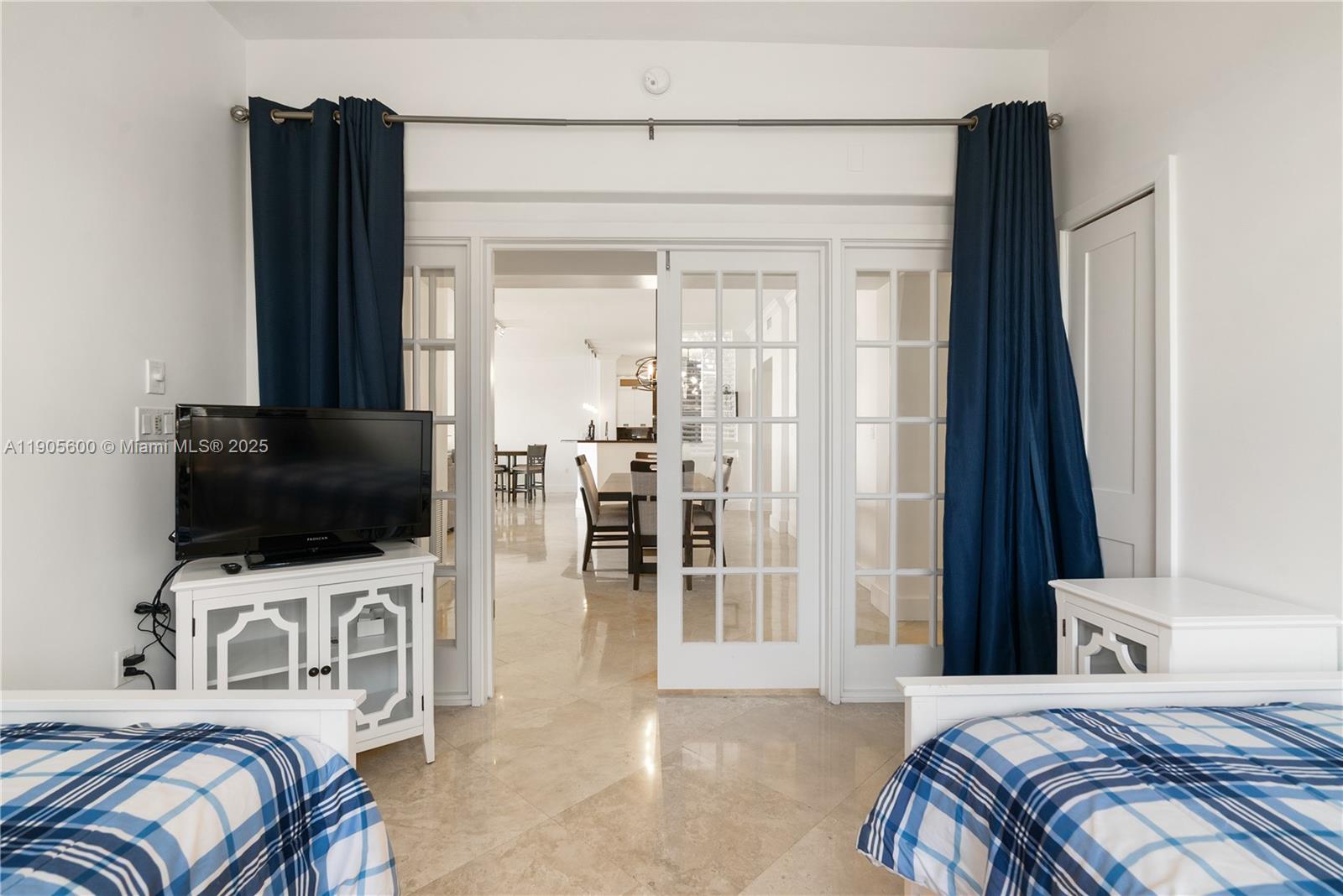 THE DOLPHIN AT MARINERS C - Residential