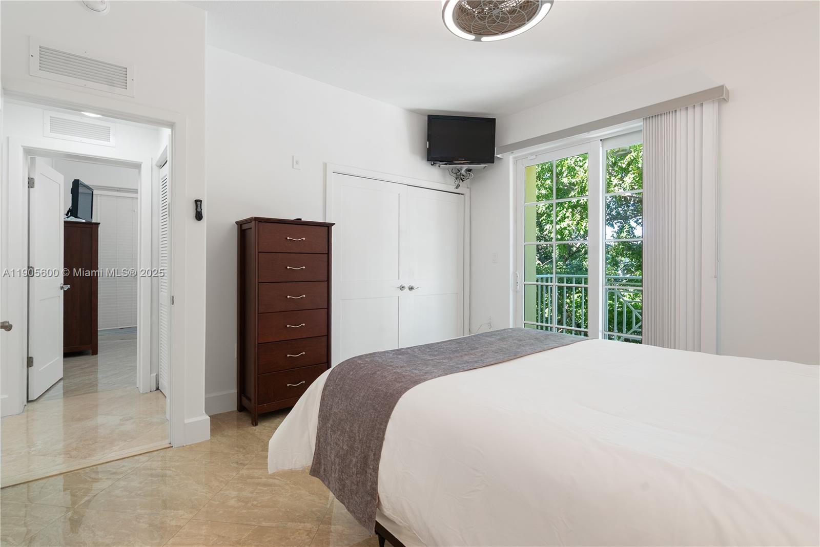 THE DOLPHIN AT MARINERS C - Residential