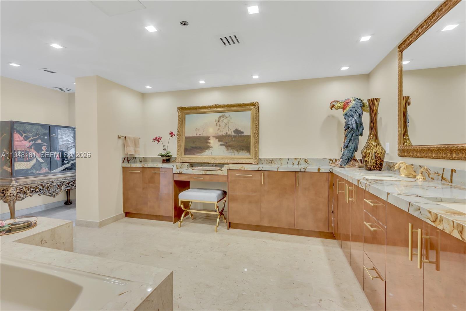 JOCKEY CLUB III CONDO - Residential