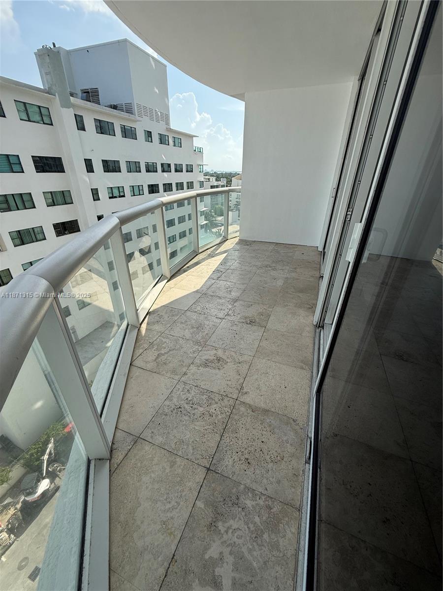 AKOYA CONDO - Residential