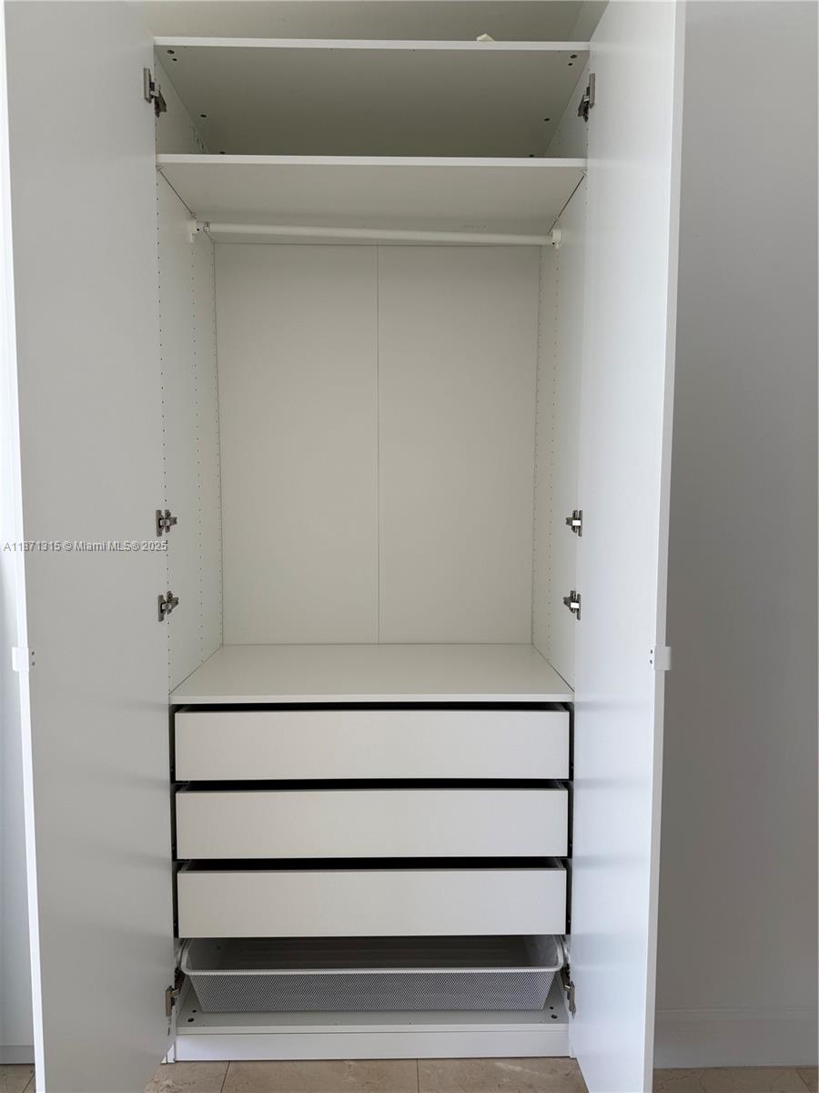 AKOYA CONDO - Residential