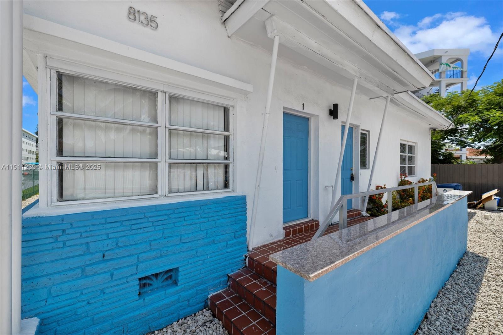 BISCAYNE BCH SUB - Residential Lease