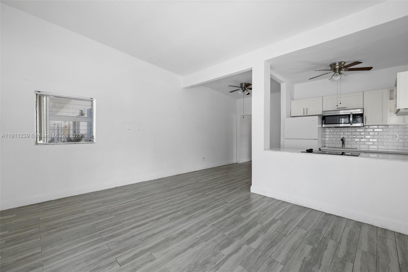 BISCAYNE BCH SUB - Residential Lease