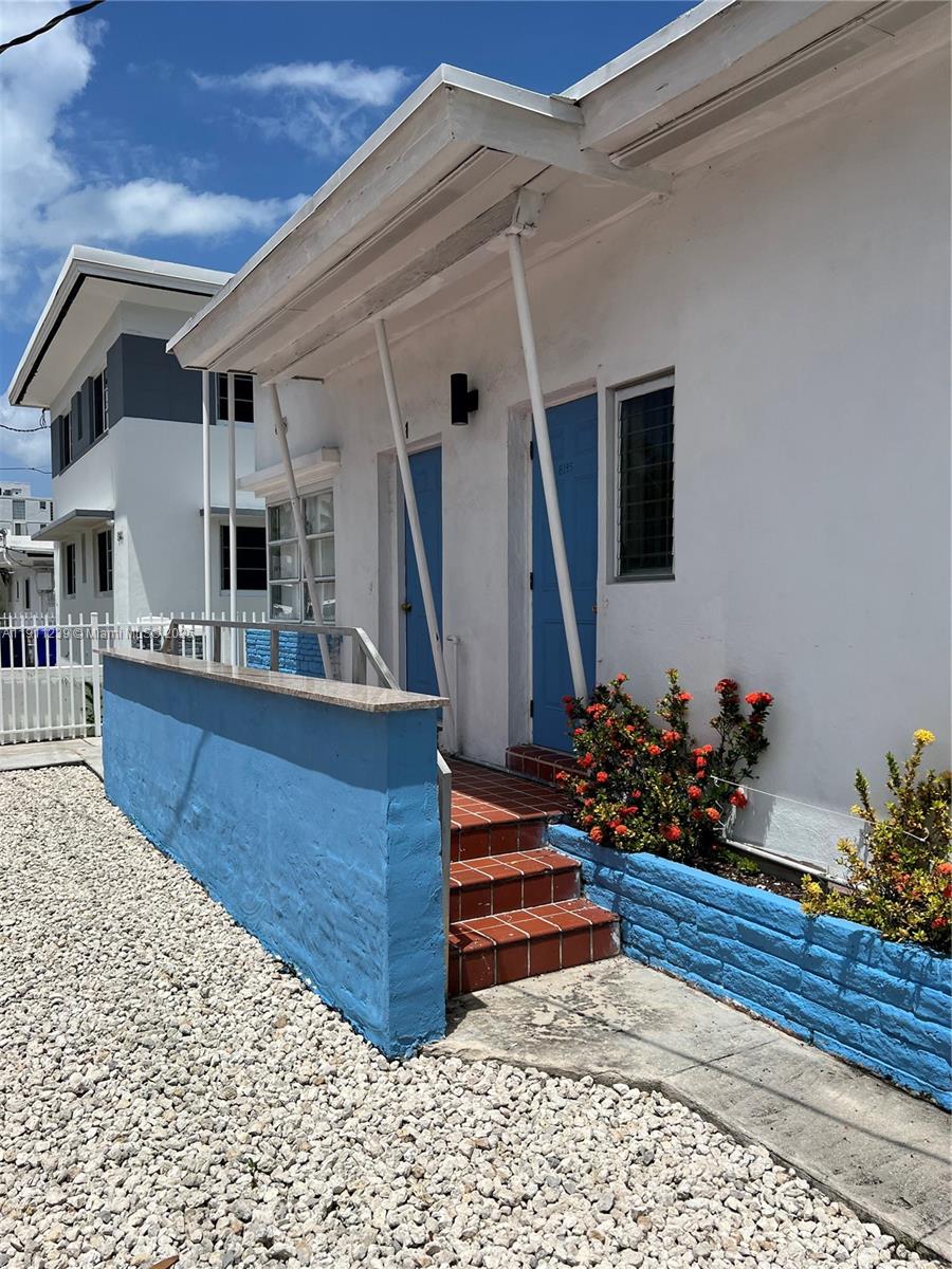 BISCAYNE BCH SUB - Residential Lease