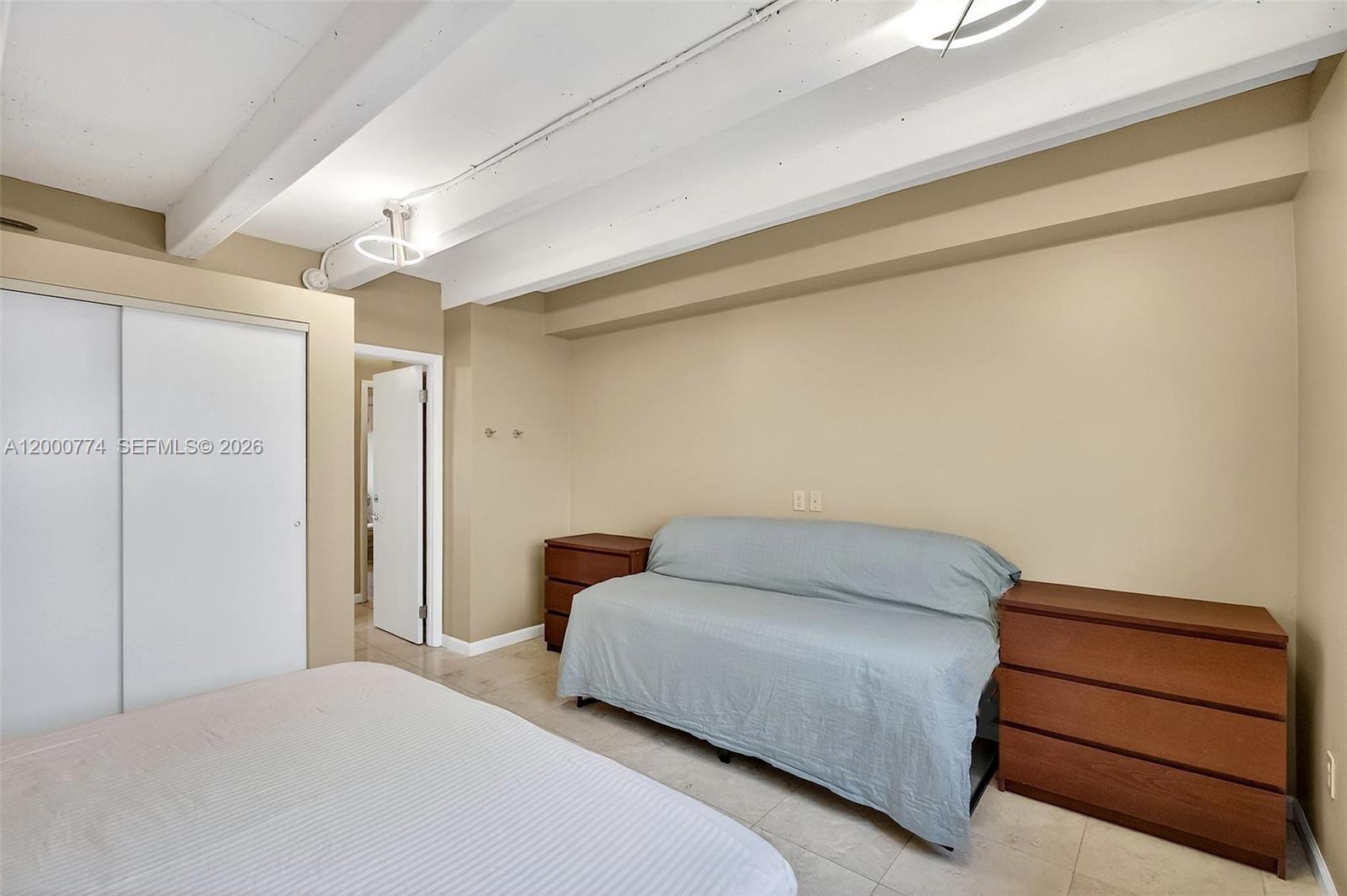 DREXEL 15 CONDO - Residential