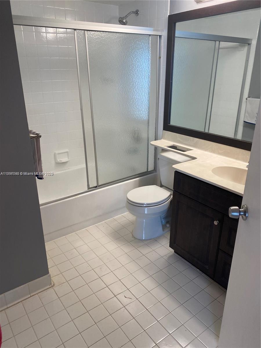 STERLING VILLAGES OF PALM - Residential Lease