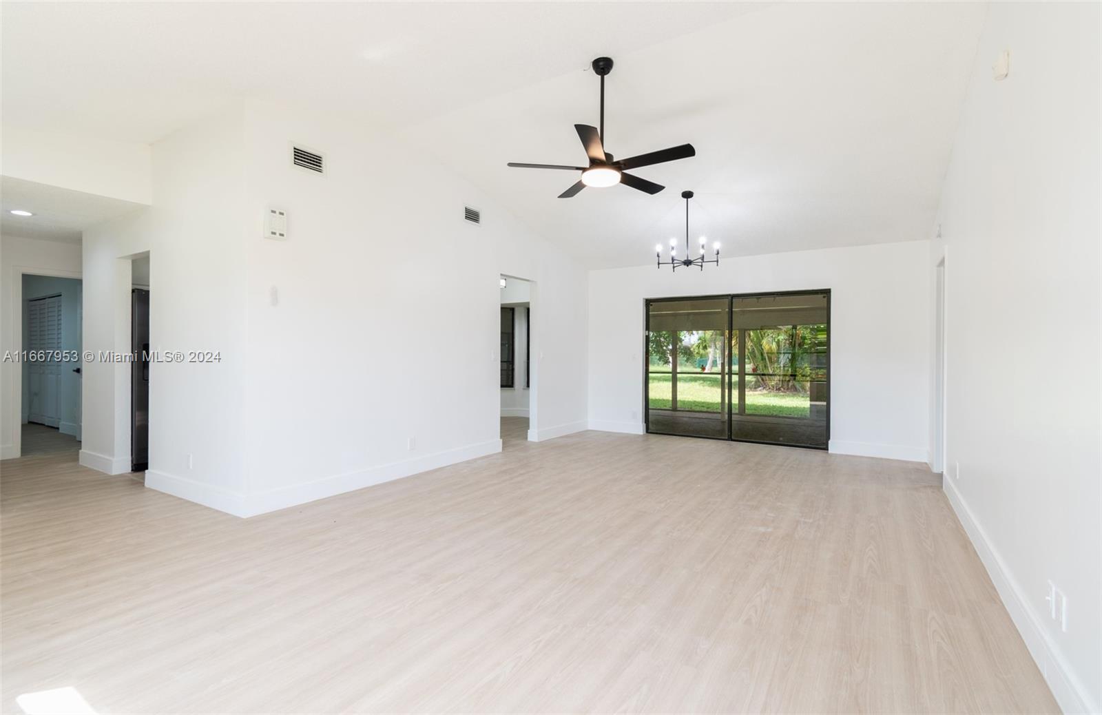 5123 CHELAN Way