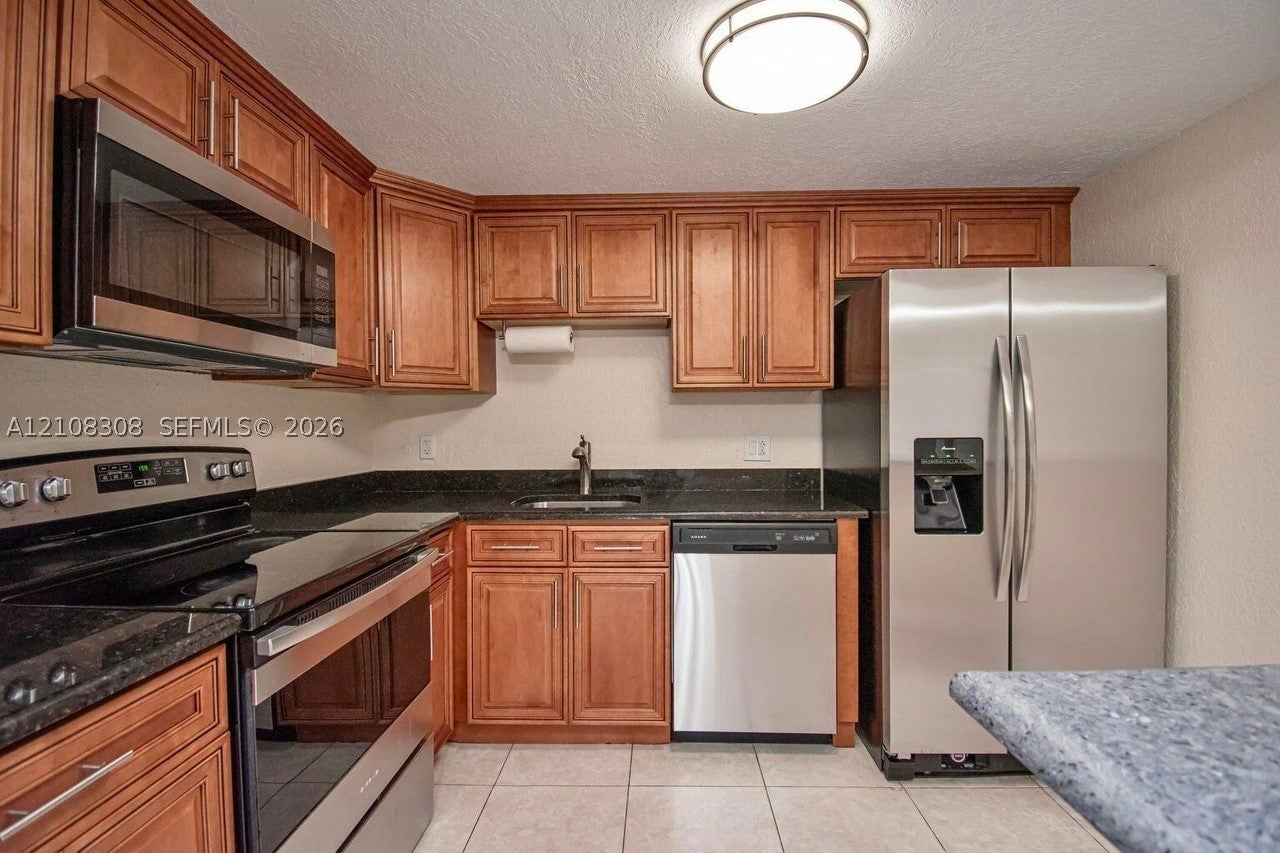 770 SE 2nd Ave E201