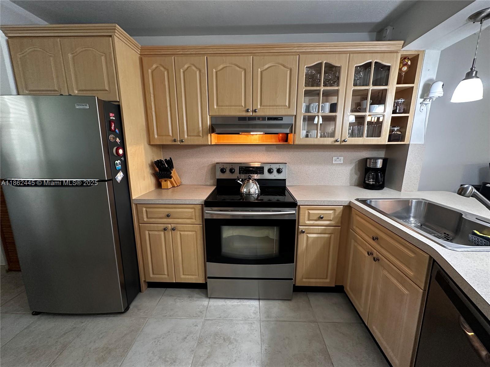 1690 NE 191st St 105-1