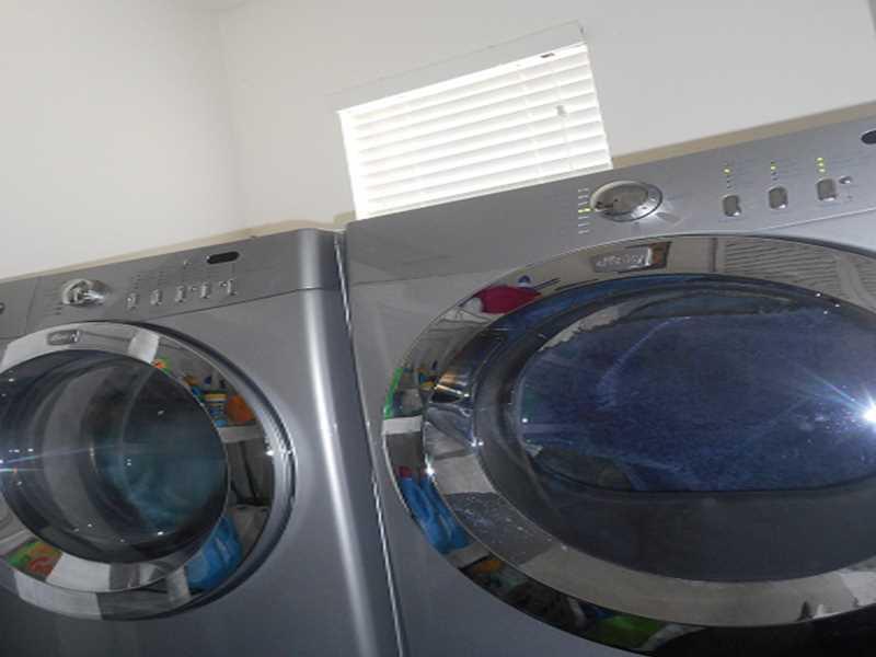 MANDARIN LAKES - Residential