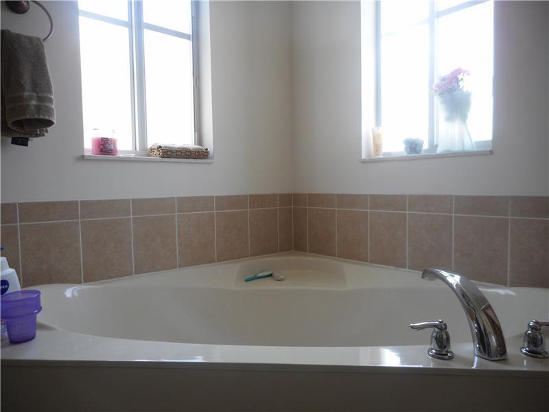 MANDARIN LAKES - Residential