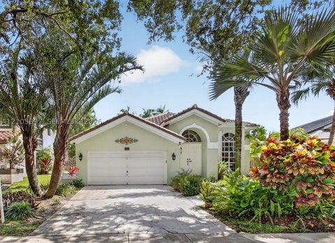 Photo of 2633 Rio De Janeiro Ave, Cooper City, FL 33026 (MLS # A12105397)