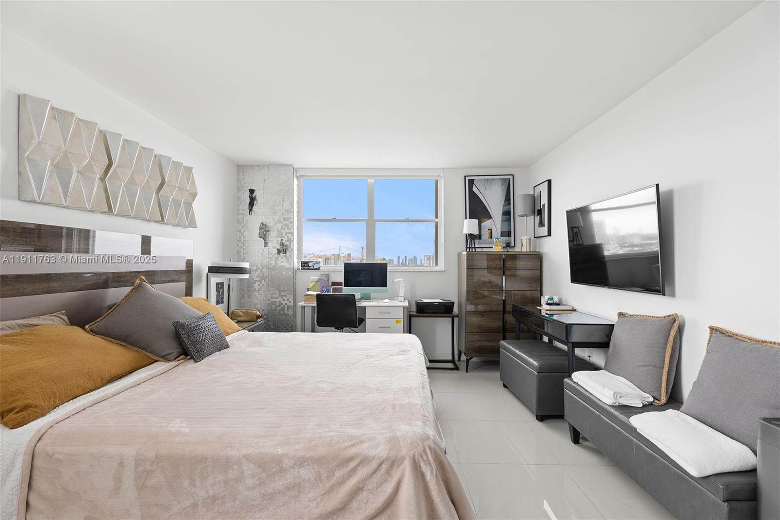 PARC PLAZA CONDO - Residential Lease