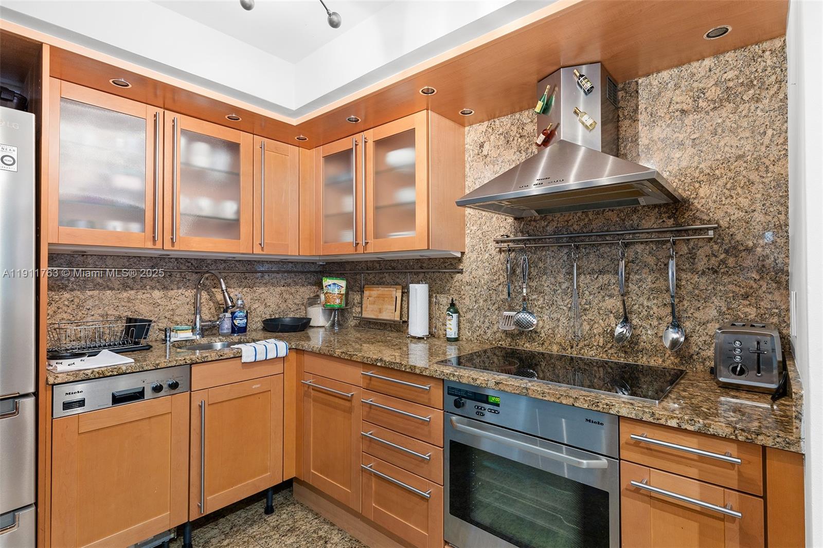 PARC PLAZA CONDO - Residential Lease