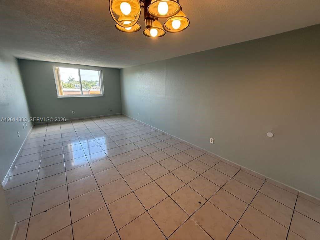 LAS ESTRELLAS CONDO - Residential Lease