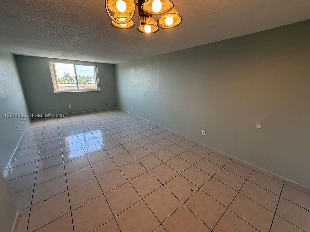 LAS ESTRELLAS CONDO - Residential Lease