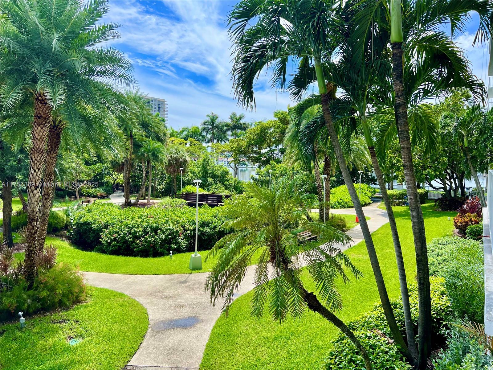 ADMIRALS PORT CONDO WEST - Residential