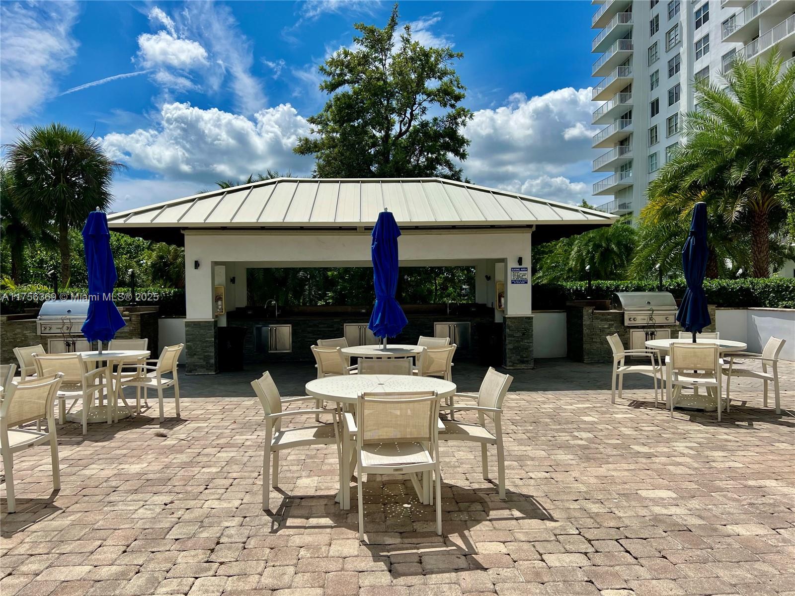 ADMIRALS PORT CONDO WEST - Residential
