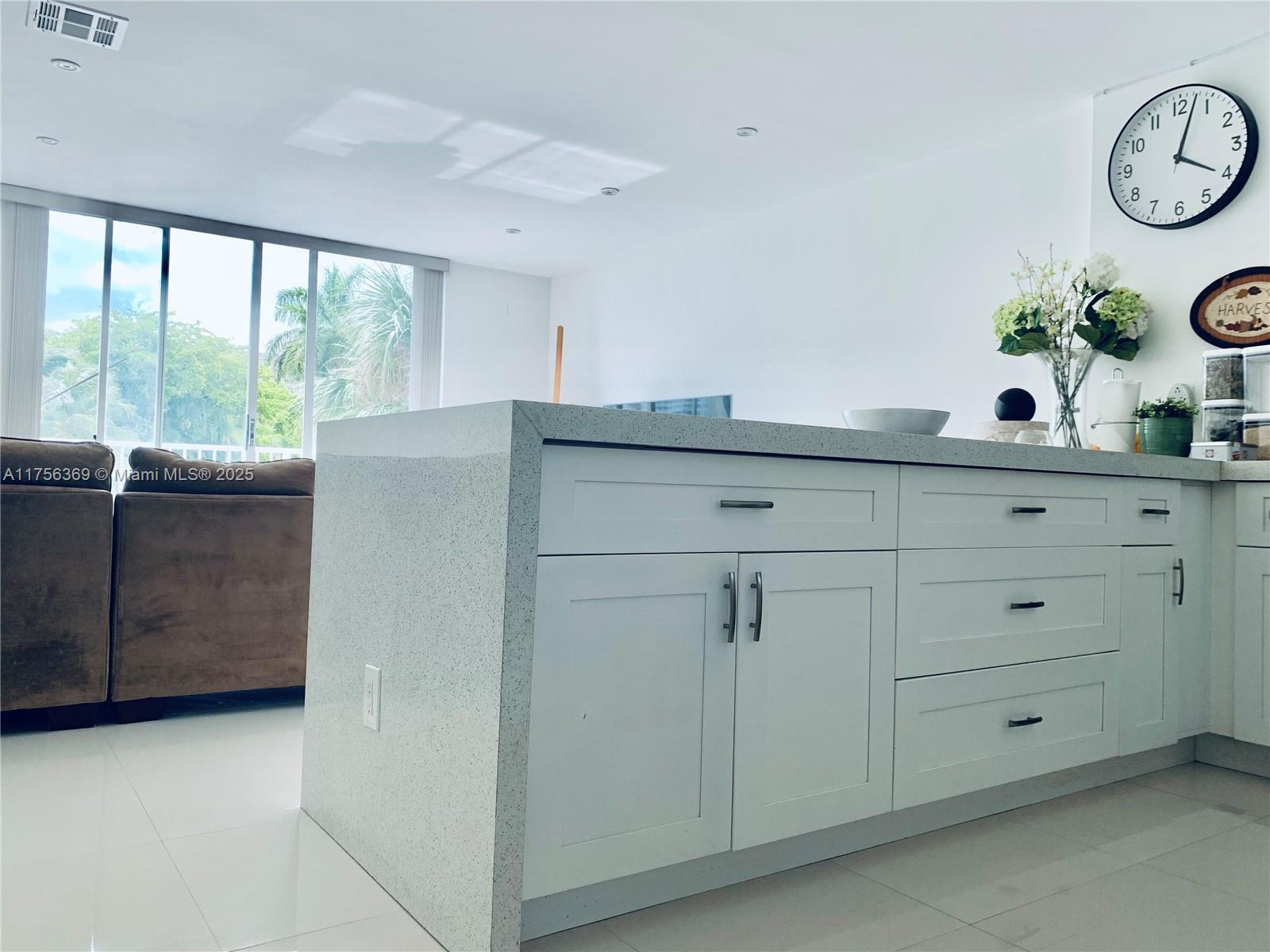 ADMIRALS PORT CONDO WEST - Residential