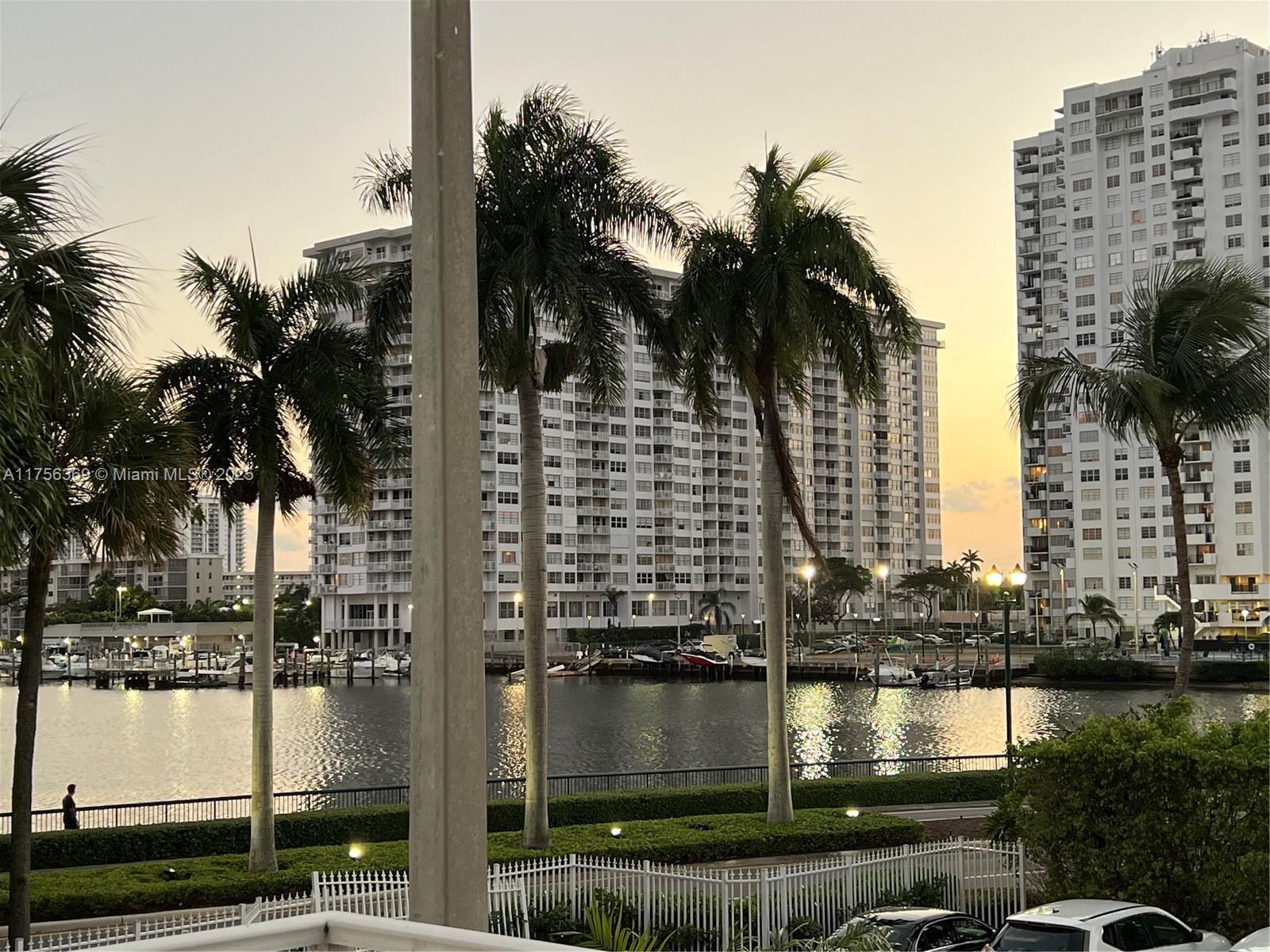 ADMIRALS PORT CONDO WEST - Residential