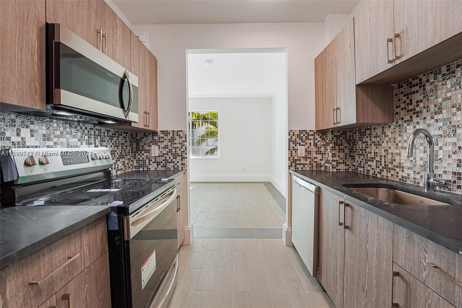 LINCOLN SUB - Residential Lease