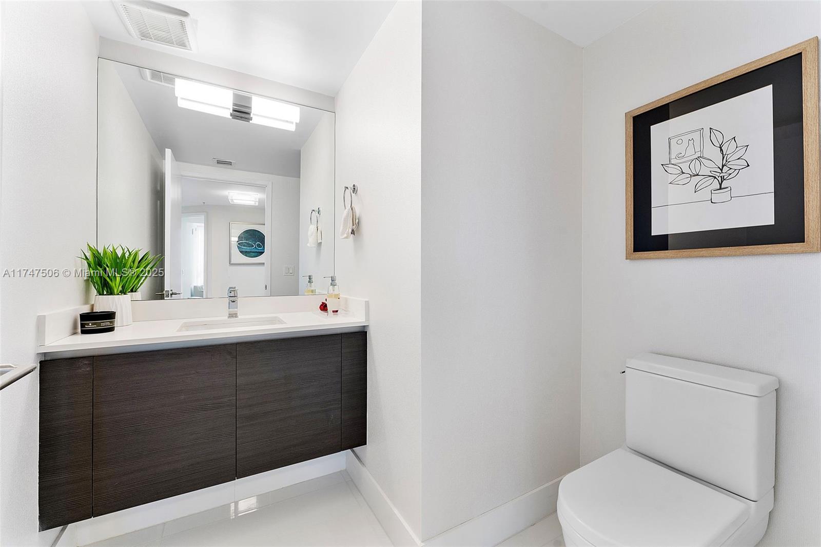 PARQUE TOWERS CONDO - Residential