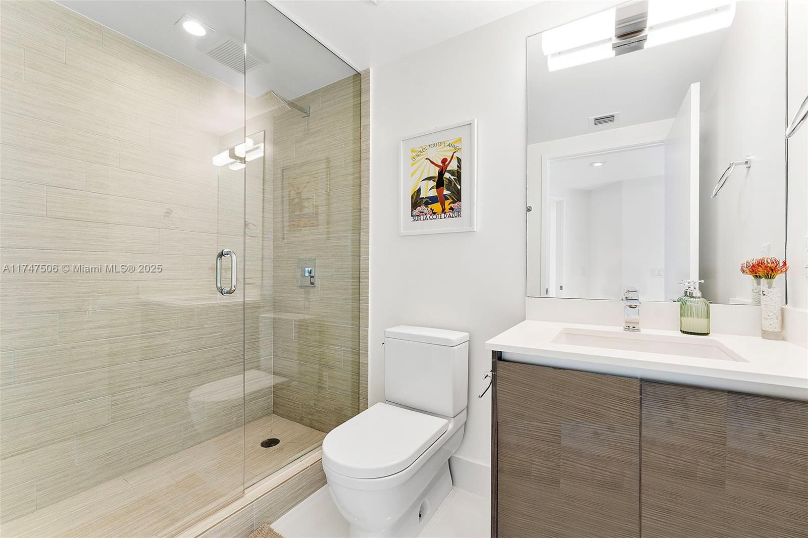 PARQUE TOWERS CONDO - Residential