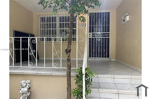 800 SW 25th Rd