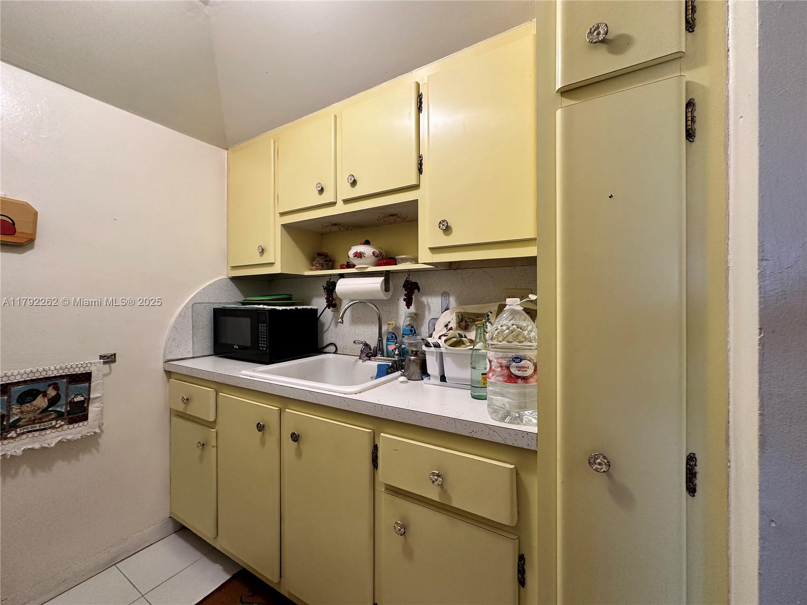 RO-MONT GARDENS ANDOVER H - Residential