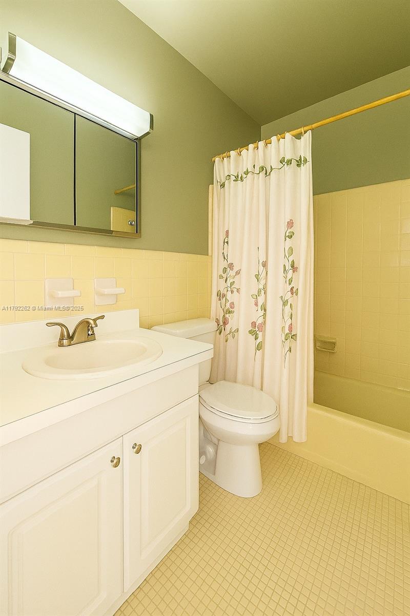 RO-MONT GARDENS ANDOVER H - Residential