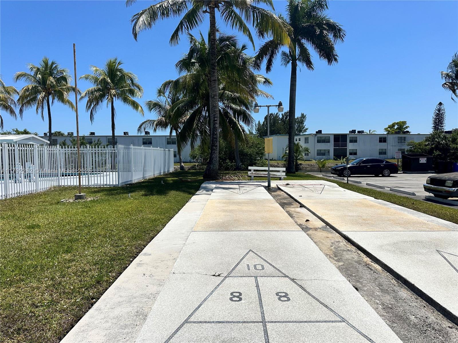 RO-MONT GARDENS ANDOVER H - Residential